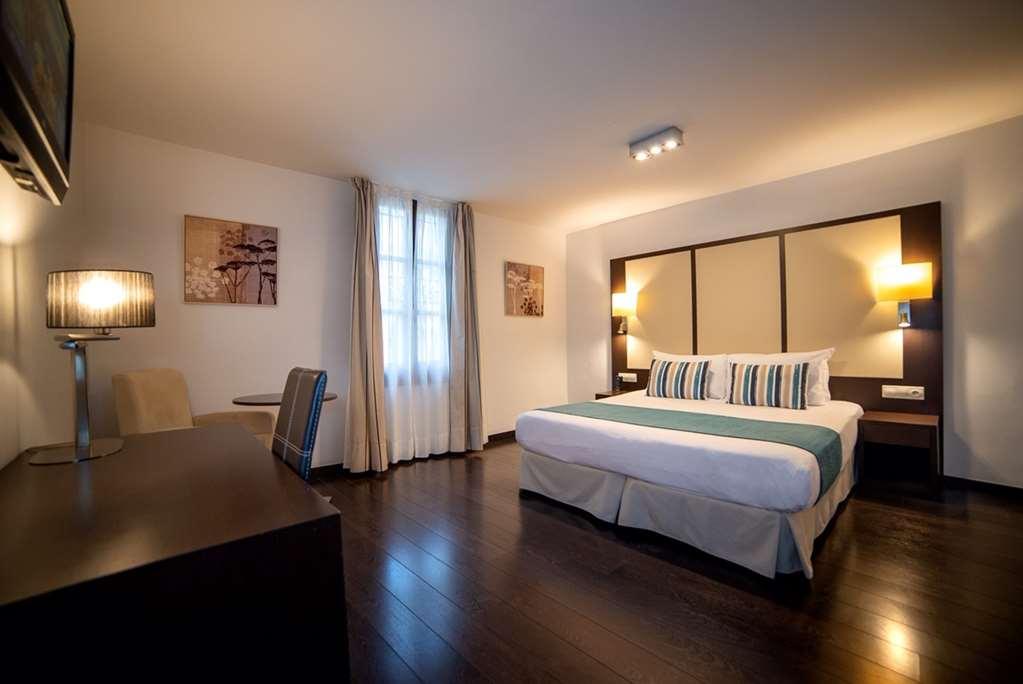 Occidental Pueblo Acantilado El Campello Bilik gambar