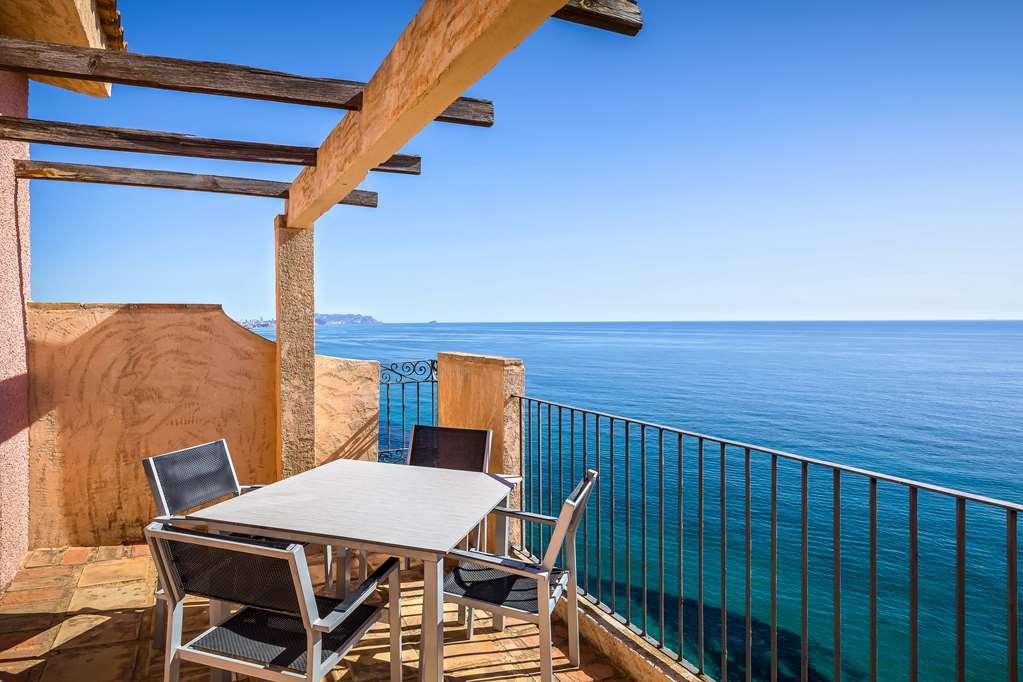 Occidental Pueblo Acantilado El Campello Bilik gambar